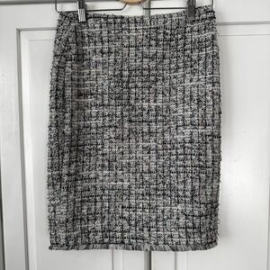 NWT - Ann Taylor Black,White,‎ Pink and Blue Tweed Pencil Skirt. 2P
